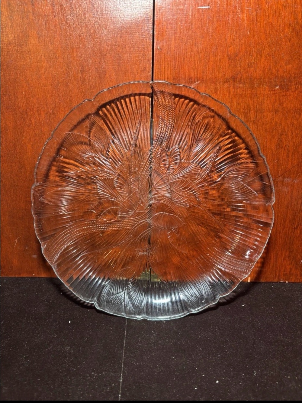Clear Decorative Glass Serving Plate - Elegant Floral Pattern